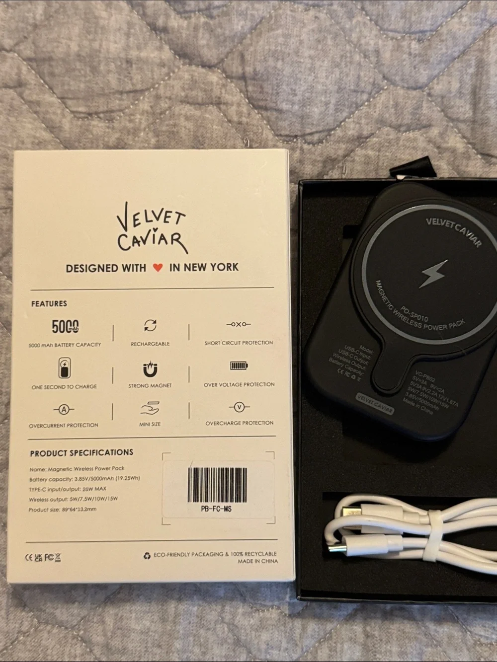 Velvet Caviar Black Floral Magnetic Wireless Power Pack